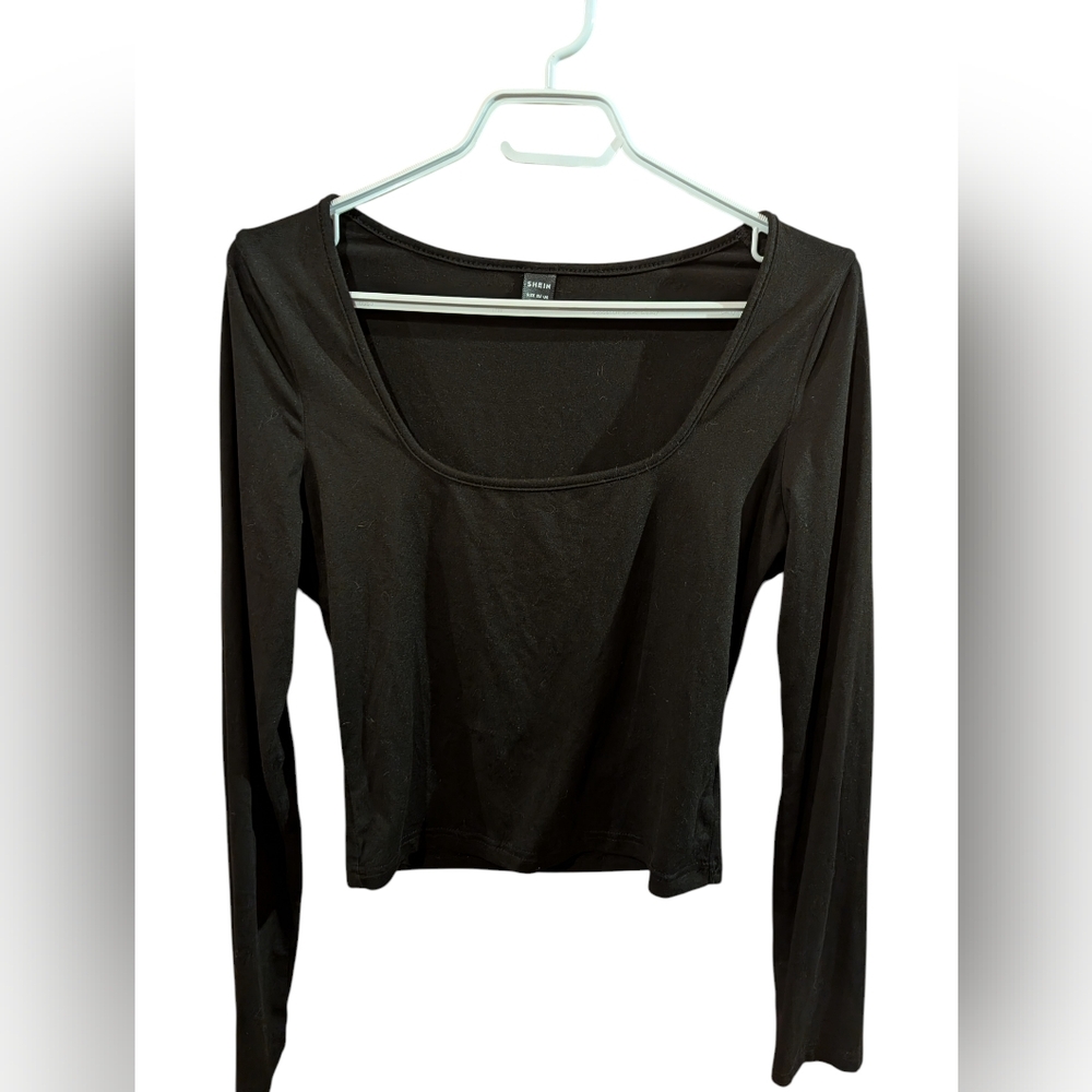 2/22$ Shein Black Long Sleeve Top 2/22$ on selected item